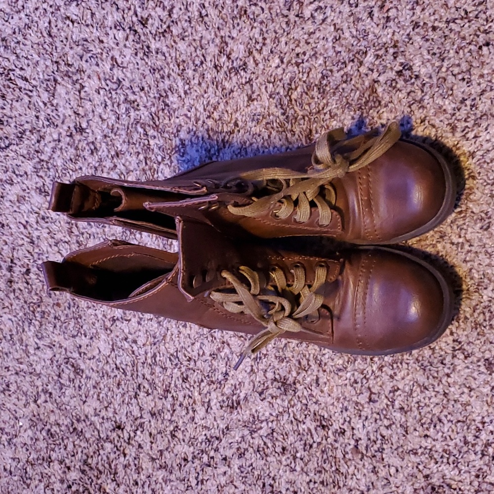 Womens shoes
